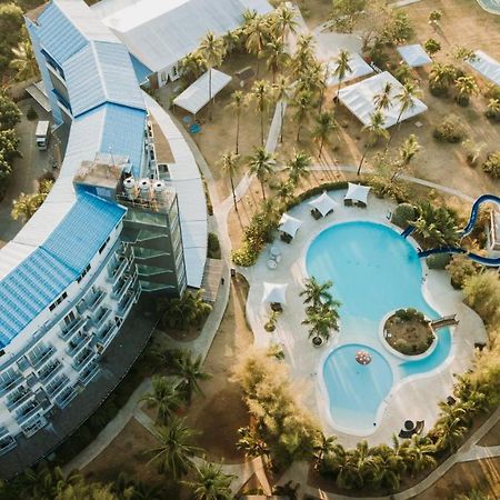 Solea Seaview Resort Lapu-Lapu City Bagian luar foto