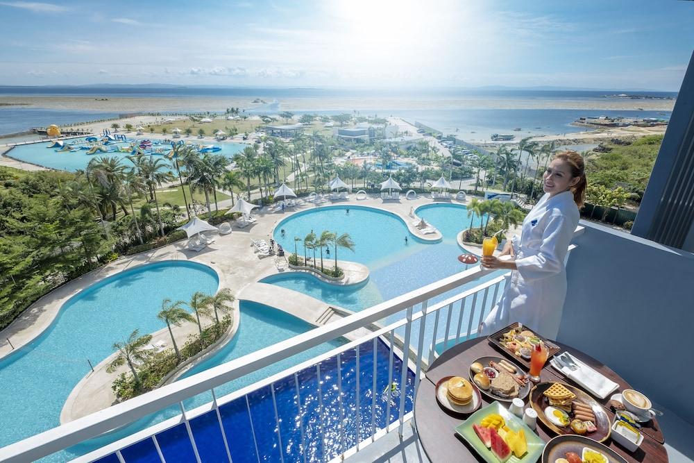 Solea Seaview Resort Lapu-Lapu City Bagian luar foto