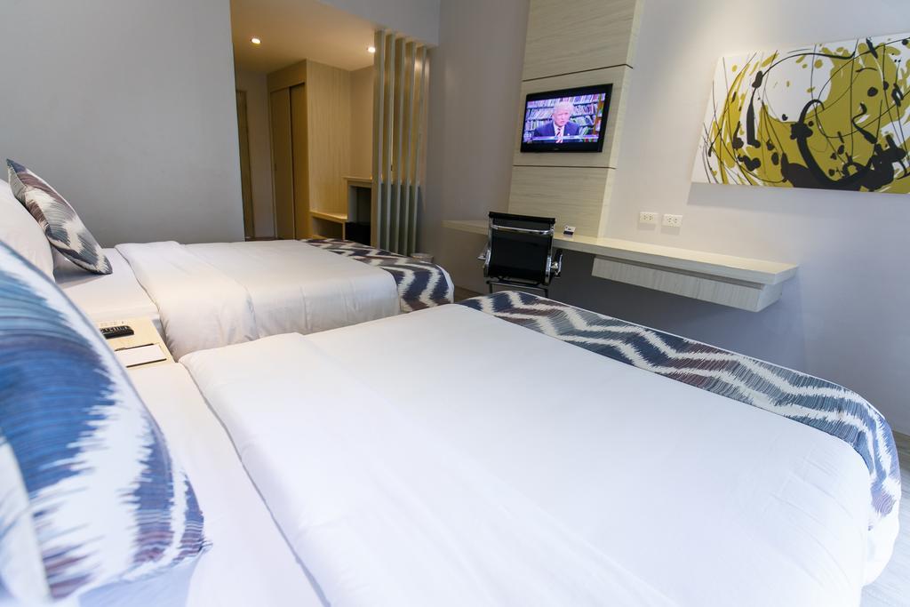 Solea Seaview Resort Lapu-Lapu City Bagian luar foto
