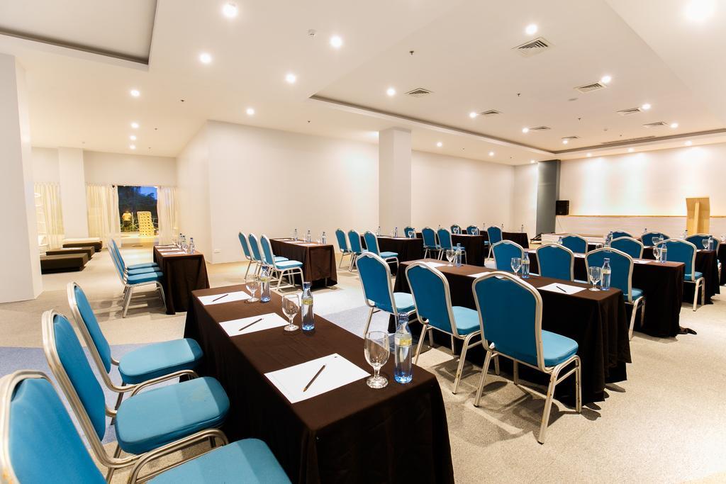 Solea Seaview Resort Lapu-Lapu City Bagian luar foto